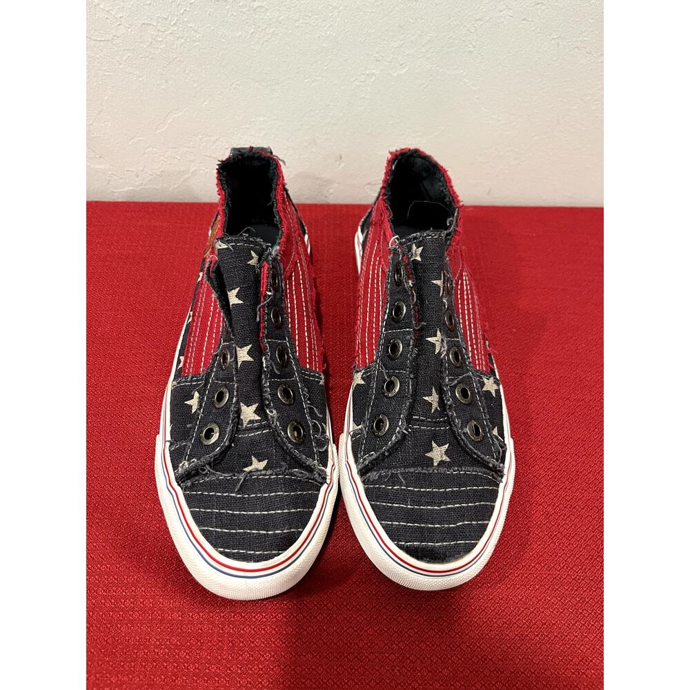 Canvas Star-Print Slip-On Flats in Red and Navy